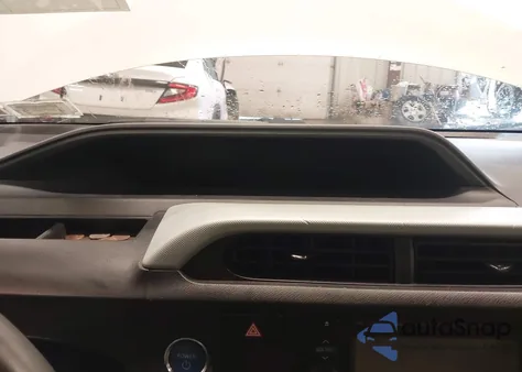 2012 Toyota Prius z USA, uszkodzony, nr VIN JTDKDTB3XT1016422